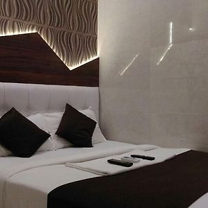Hotel Palace Residency